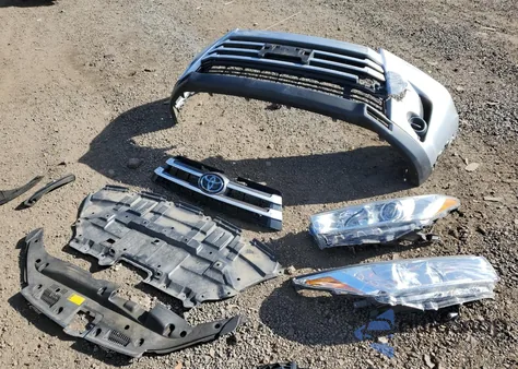 2018 Toyota Highlander Le из США, поврежденный, VIN 5TDBZRFH9JS874894